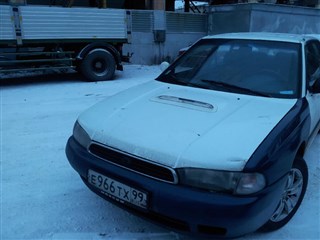 Subaru Legacy седан 1996 г.