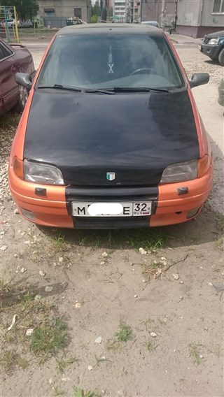 Fiat Punto хэтчбек 5 дв. 1998 г.