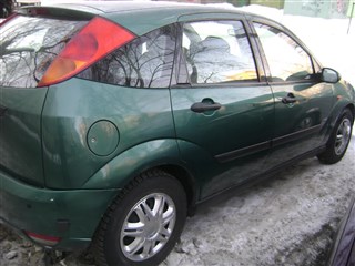 Ford Focus хэтчбек 5 дв. 2000 г.
