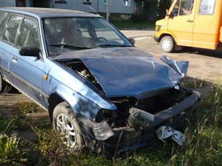 Mazda 323 универсал 1989 г.