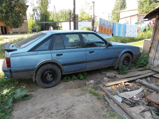 Mazda 626 хэтчбек 5 дв. 1985 г.