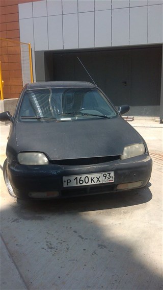 Mazda 323 хэтчбек 5 дв. 1995 г.